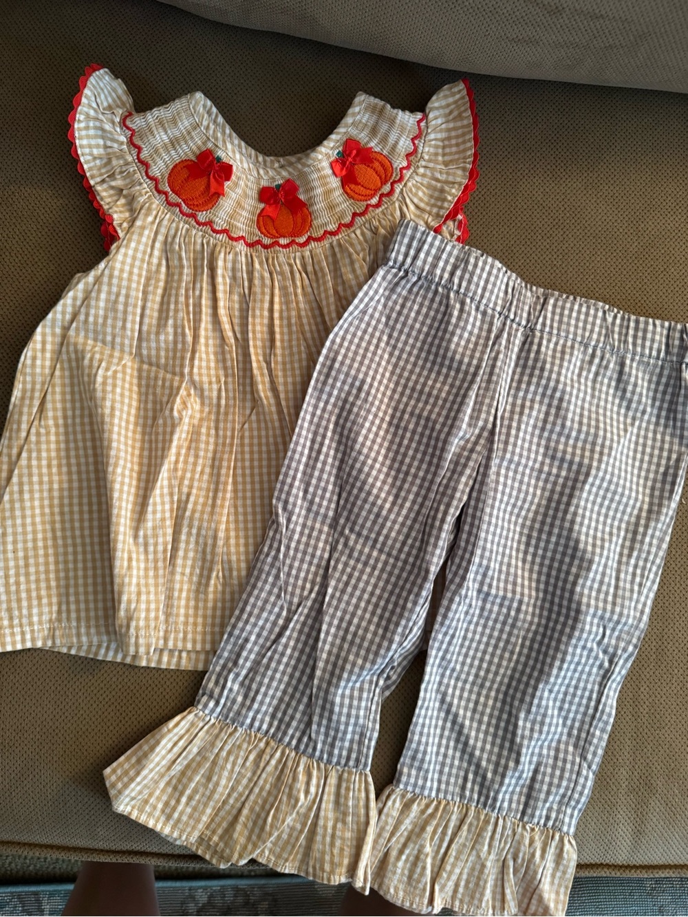 Lil Cactus Girls Gingham Pumpkin Applique Set size 12-18m